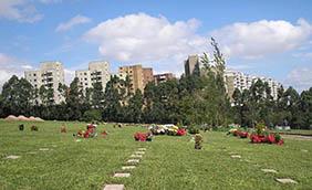Coroas de Flores Cemitério Municipal de Areiópolis – SP